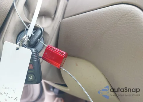 2010 Lincoln Town Car Signature Limited from USA, damaged, VIN 2LNBL8CVXAX751711